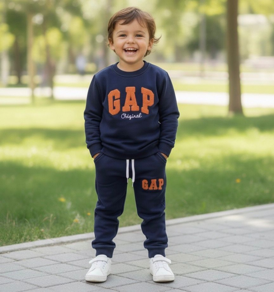 Turuncu Yazı Detaylı GAP Erkek Çocuk Alt Üst Takım 3 İplik Şardonlu