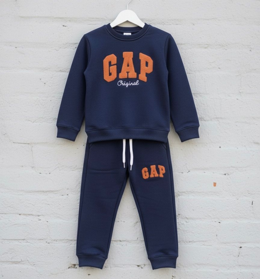 Turuncu Yazı Detaylı GAP Erkek Çocuk Alt Üst Takım 3 İplik Şardonlu